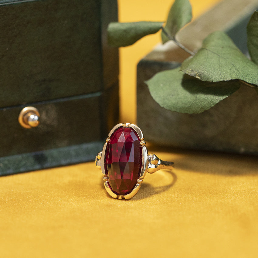 Gold vintage ring with ruby 14 kt