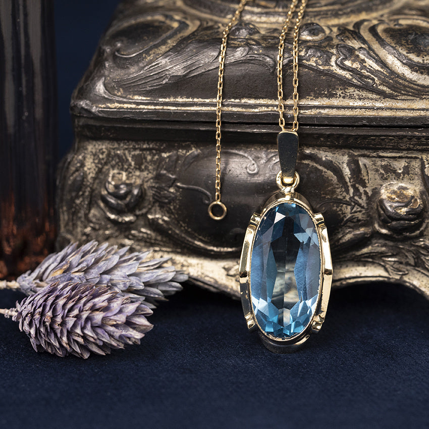 Gouden vintage hanger met spinel 14 kt