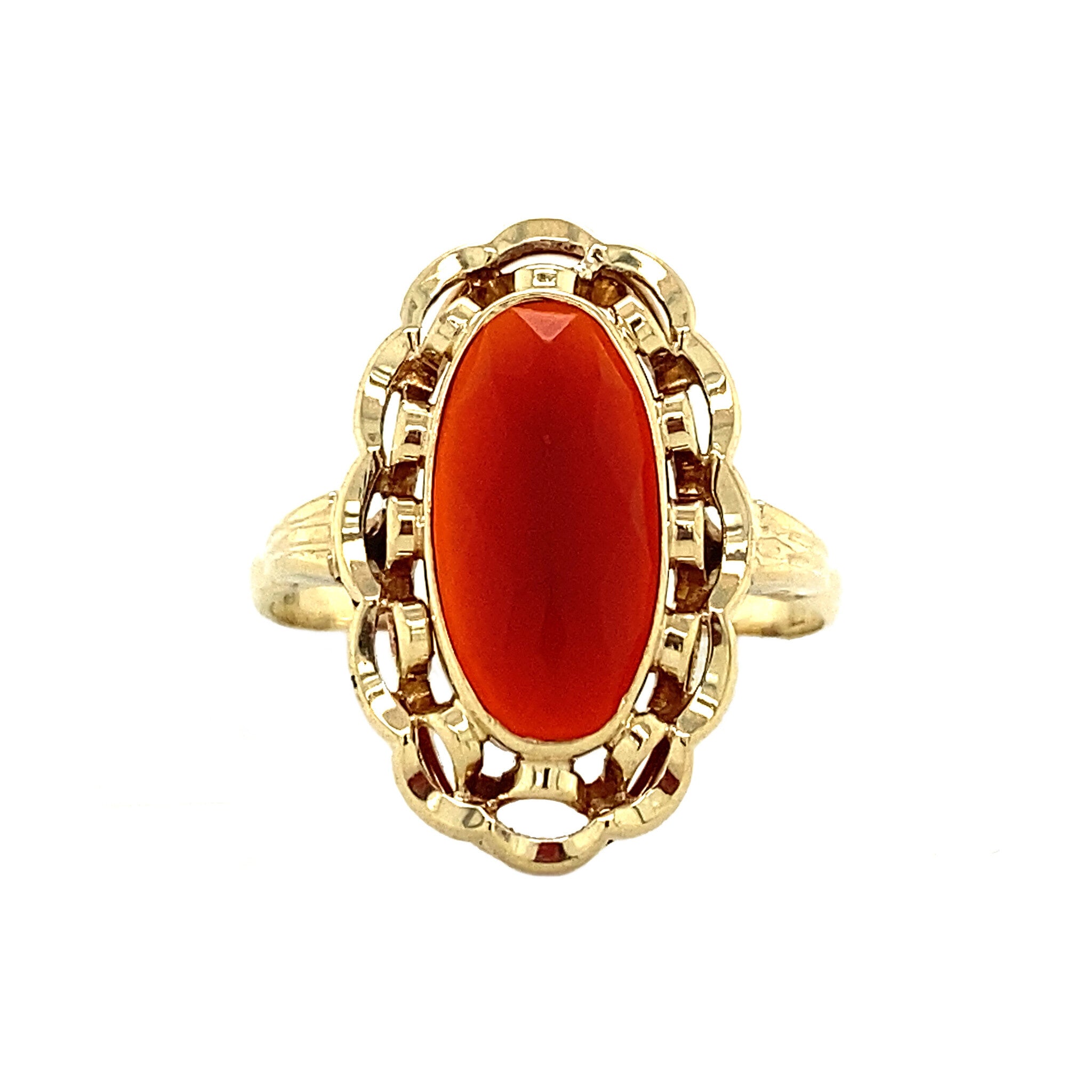 Gold ring with carnelian 14 kt