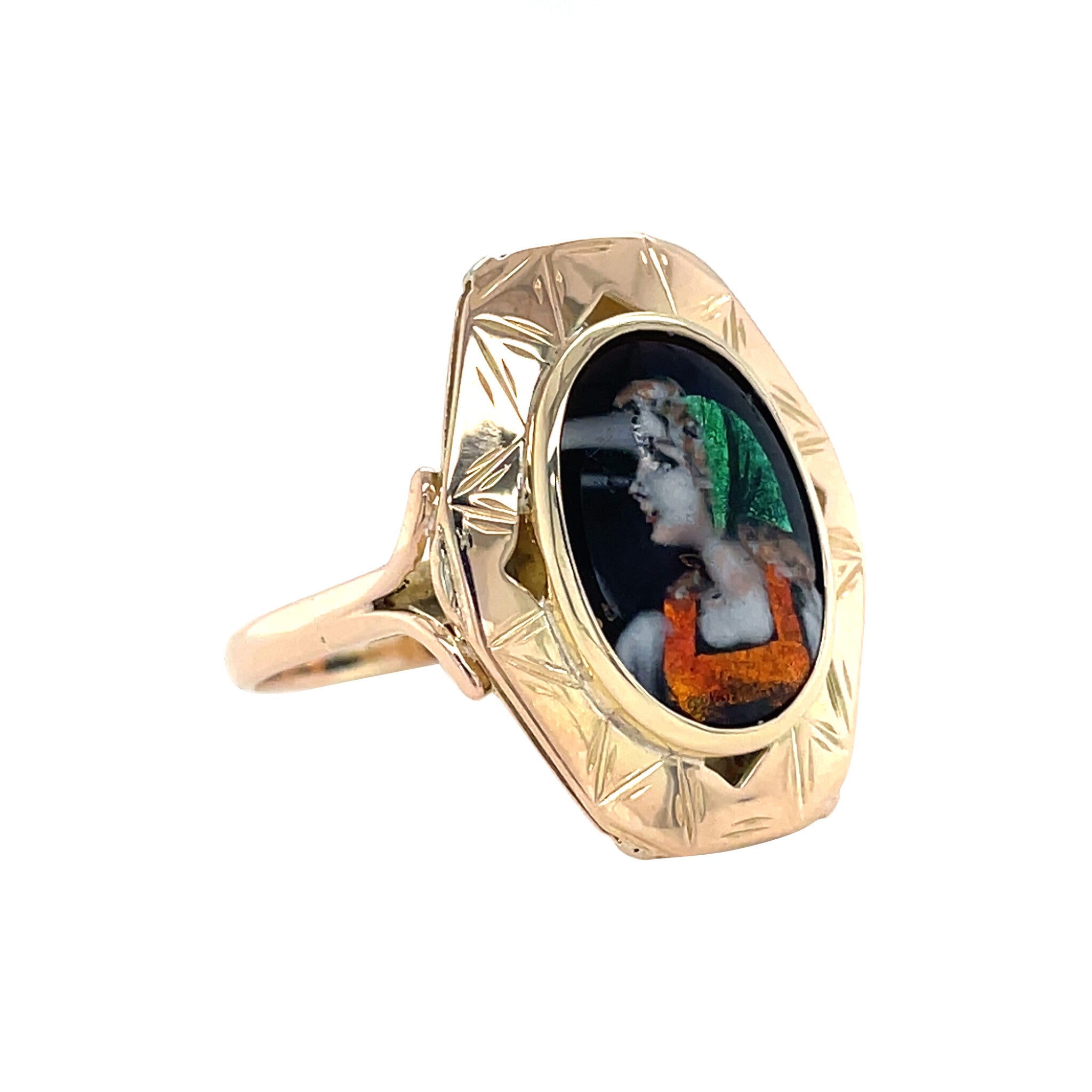 Gold vintage ring with enamel 14 kt