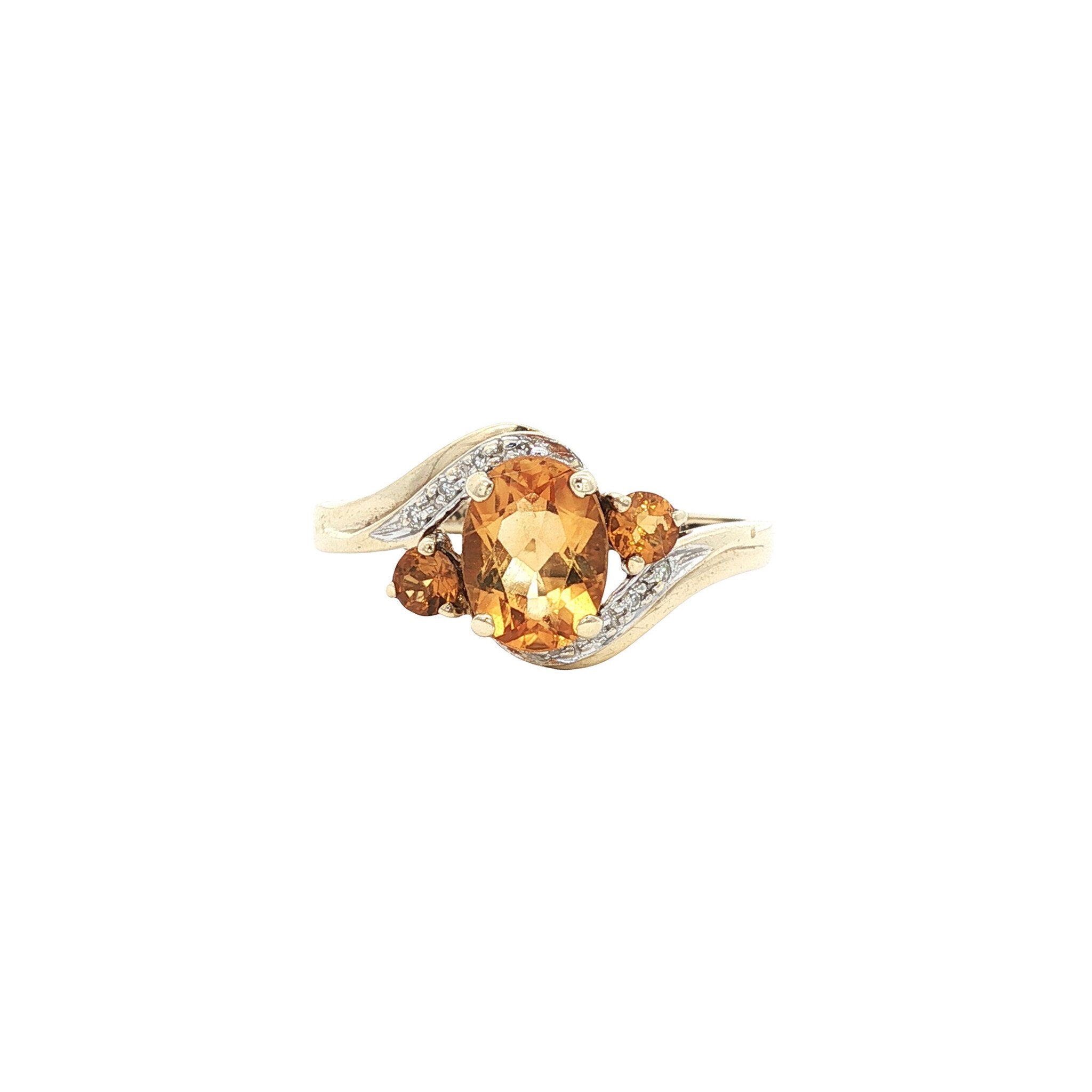 Vintage ring with citrine and diamond 9 kt