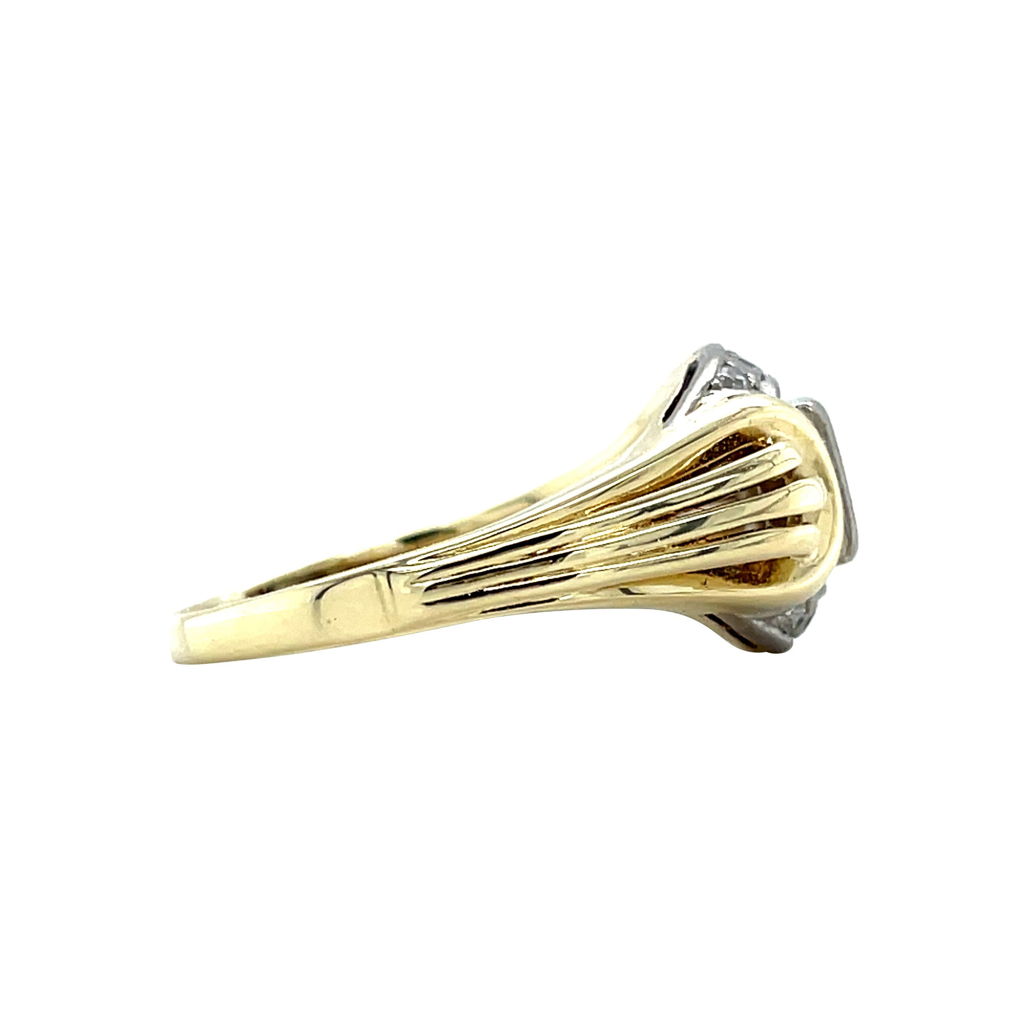 14 kt gold ring with diamond
