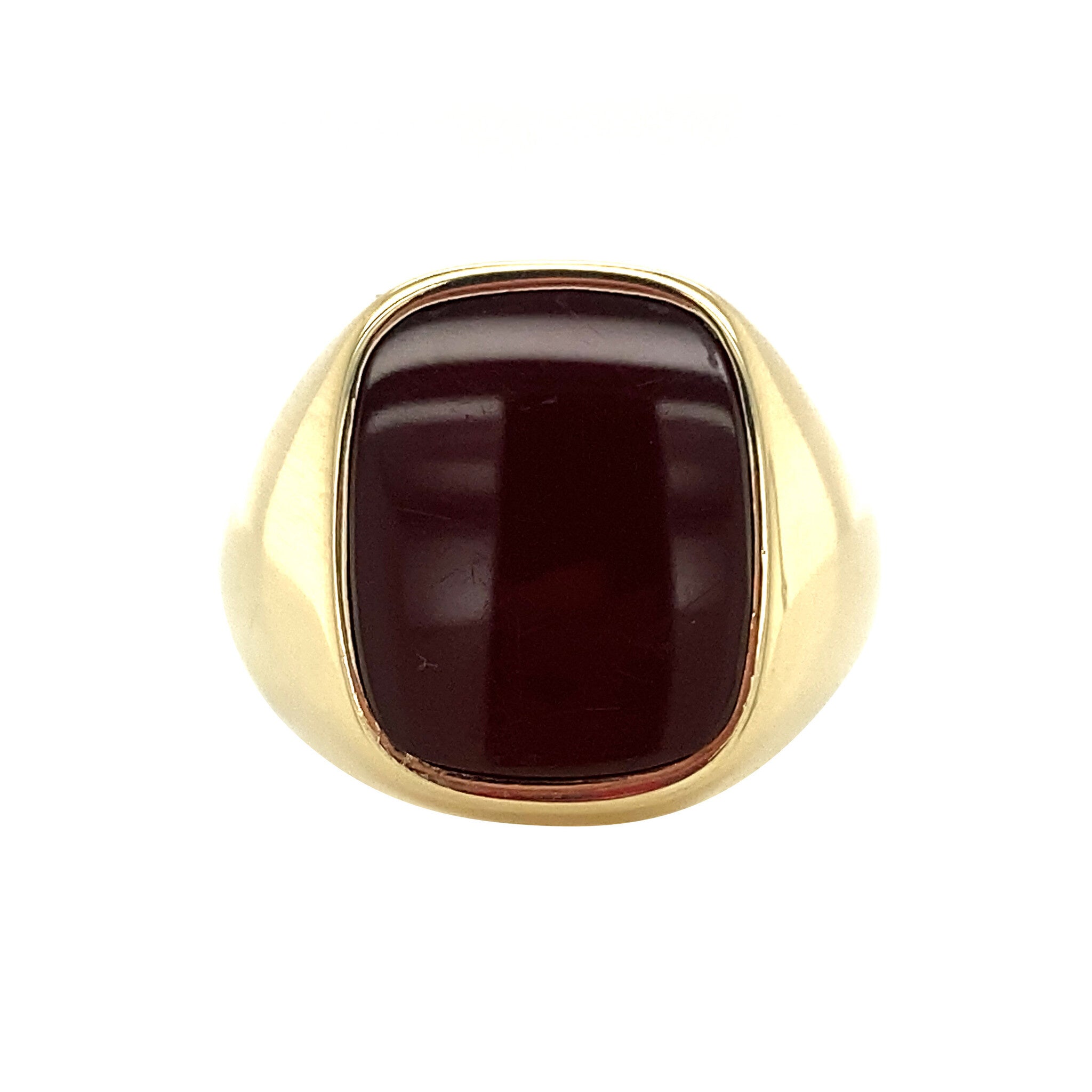 Gold signet ring with carnelian, 14 kt