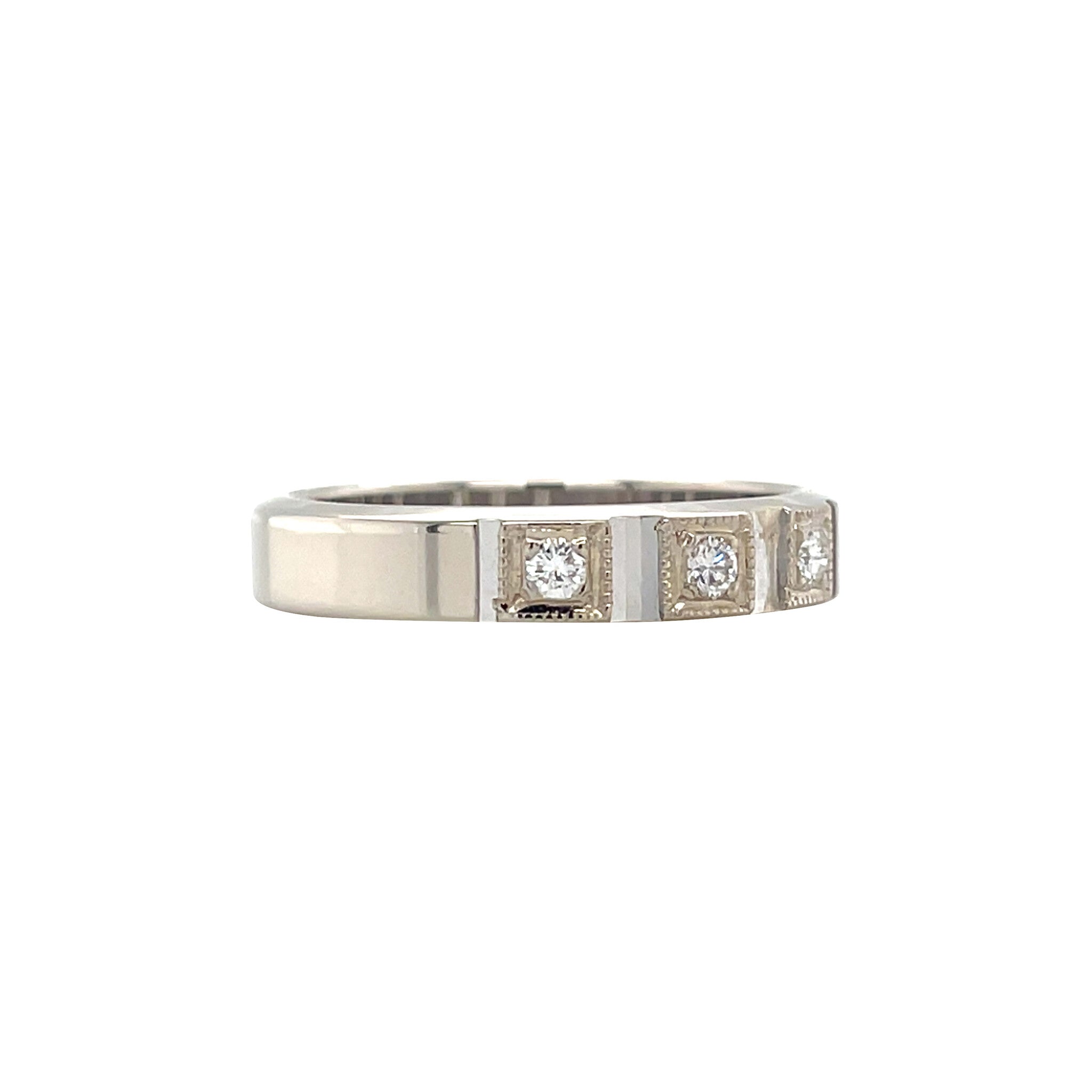White gold vintage trefoil ring with diamond 14 kt