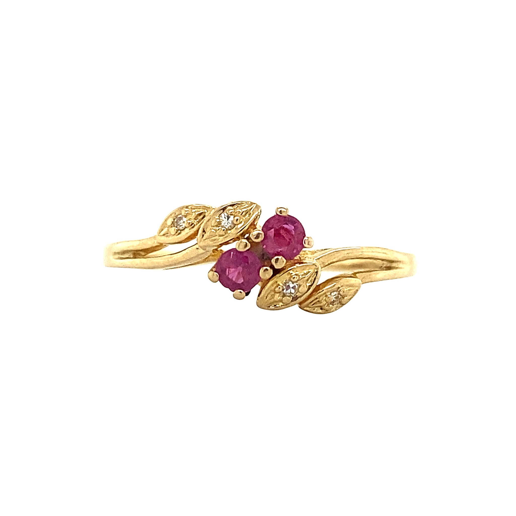 14 kt gold hammered ring with ruby and diamond