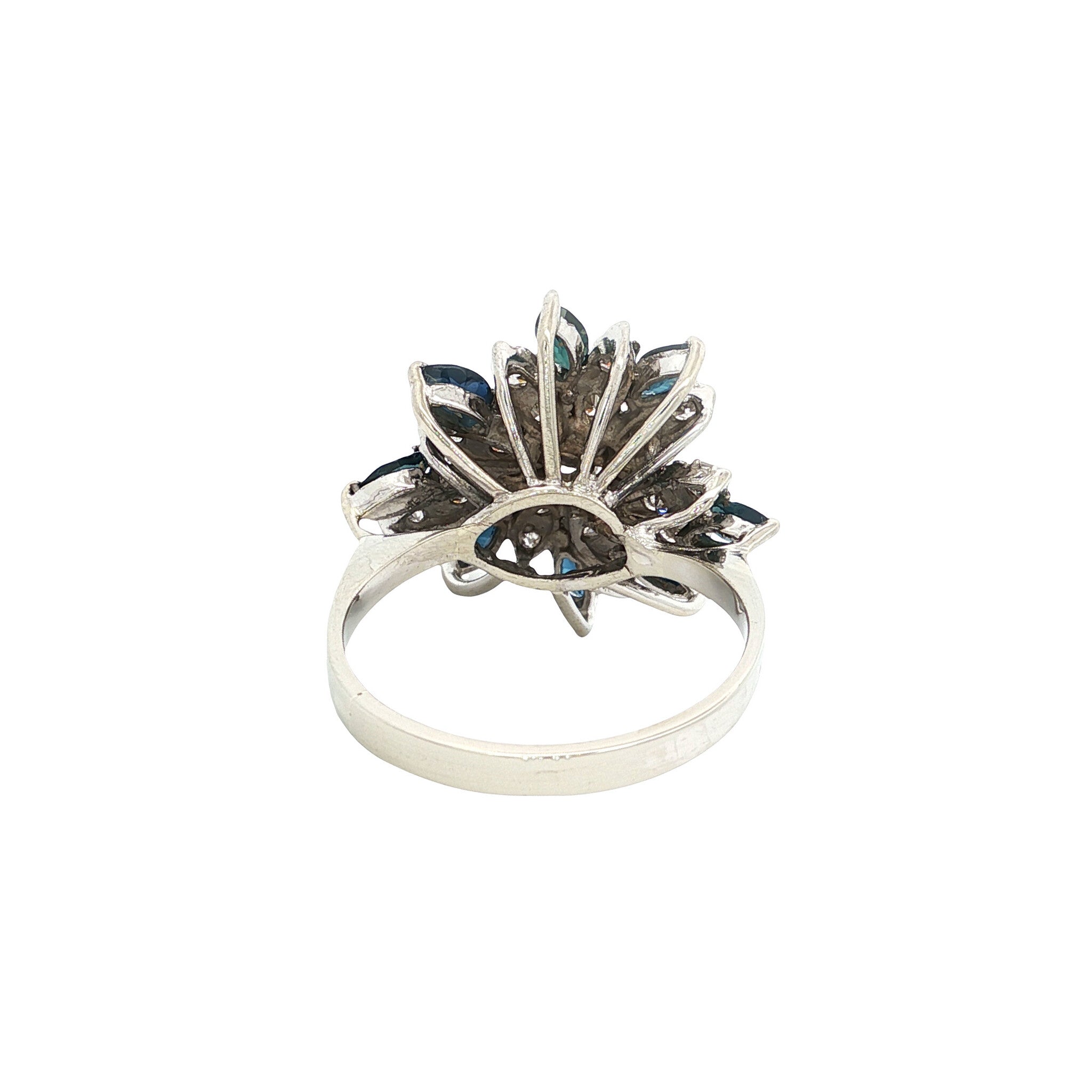 Witgouden vintage entourage ring met saffier en diamant 14 kt