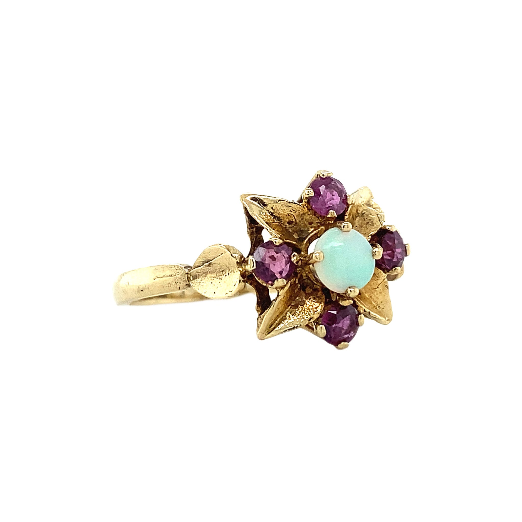 Entourage ring met robijn en opaal 9 krt