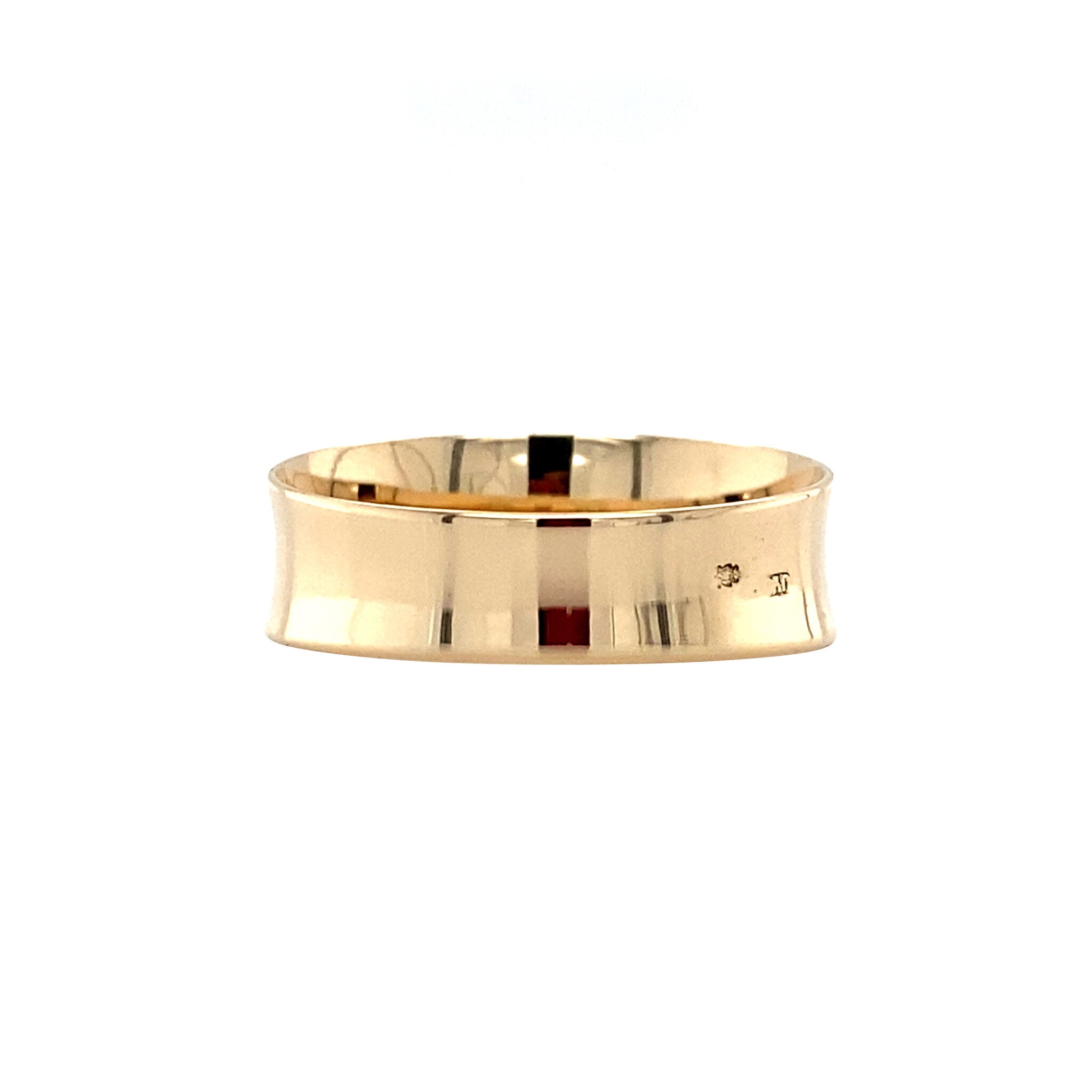 Gold ring with garnet, 14 kt