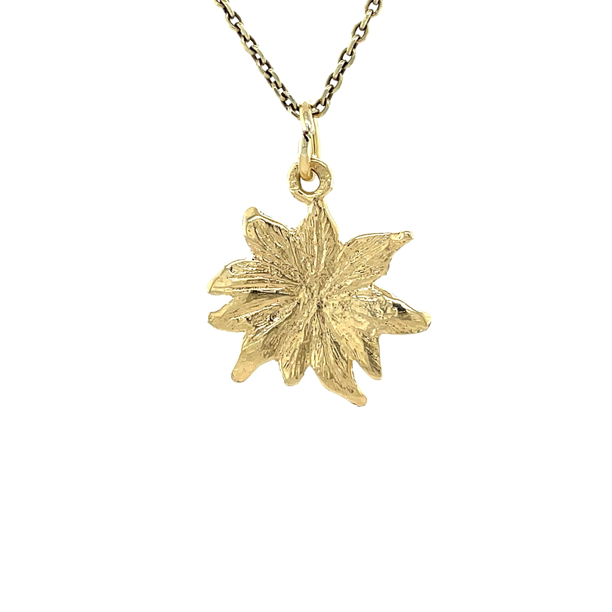 Vintage gold edelweiss pendant 14 kt