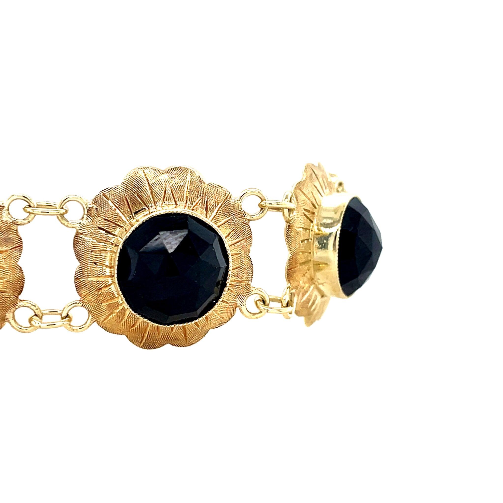 Gouden vintage bootjes armband met granaat 14 krt