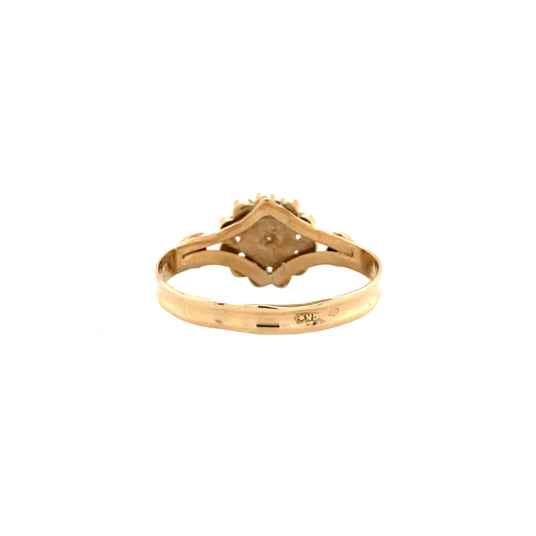 14 kt gold ring with glass garnet and pearl