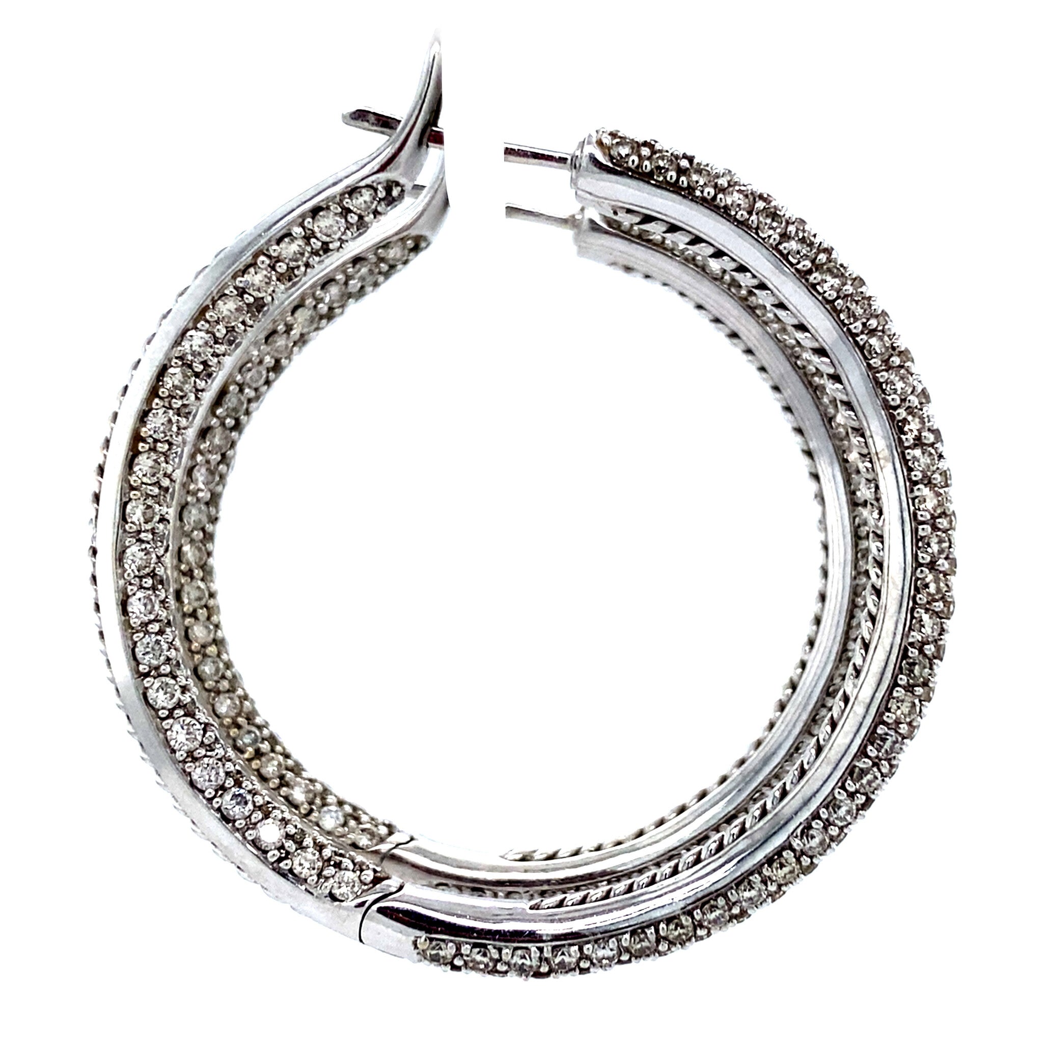 Witgouden oorringen met diamant 18 krt