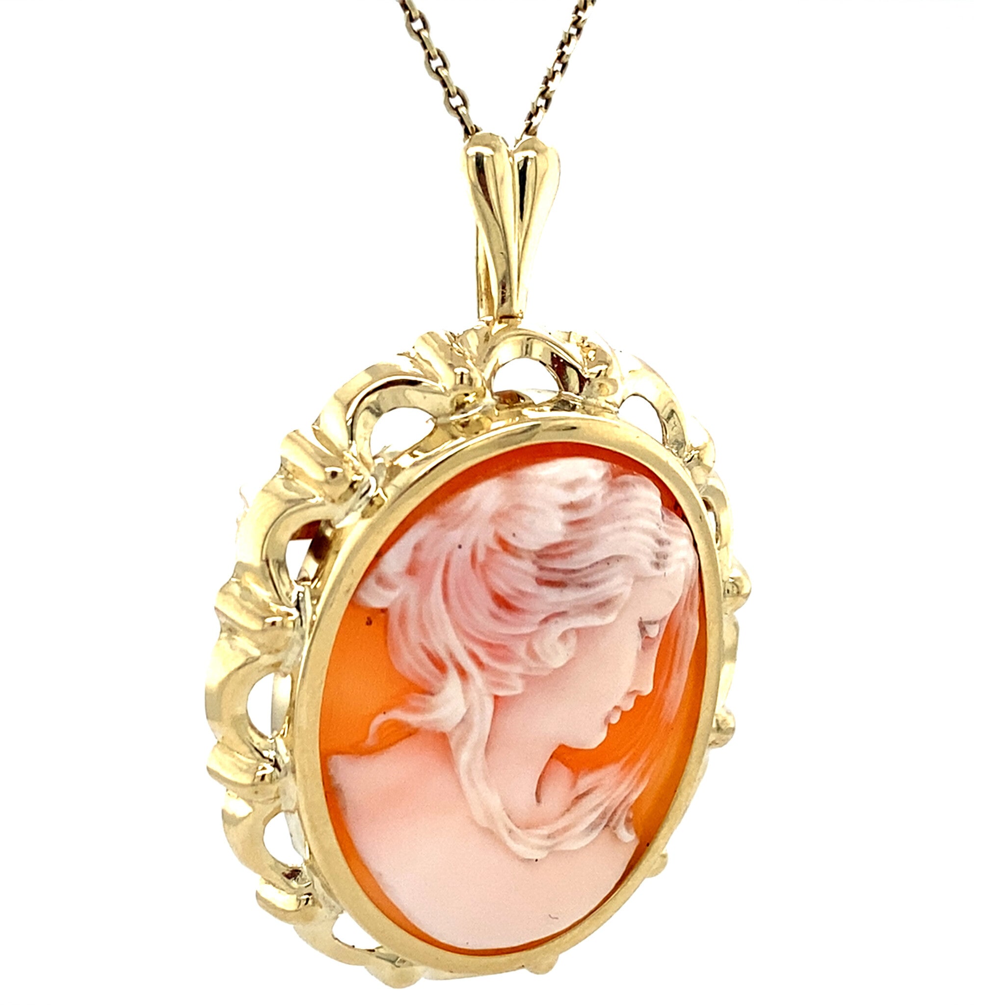 Vintage 14 kt gold pendant with cameo
