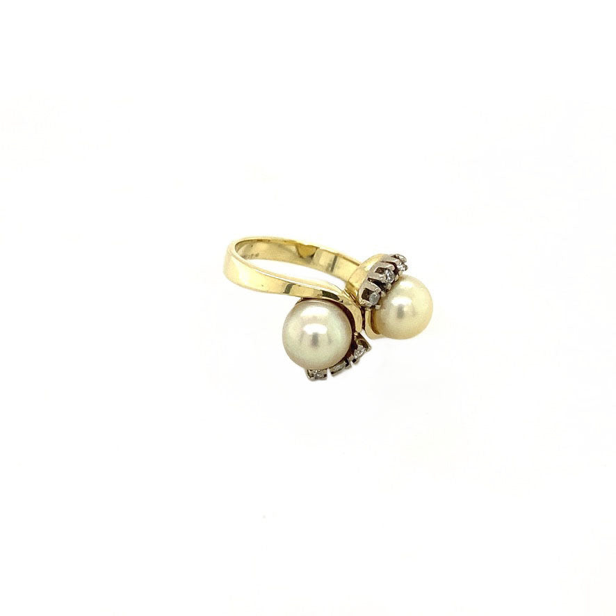 Gold ring with diamond and pearl 14 kt