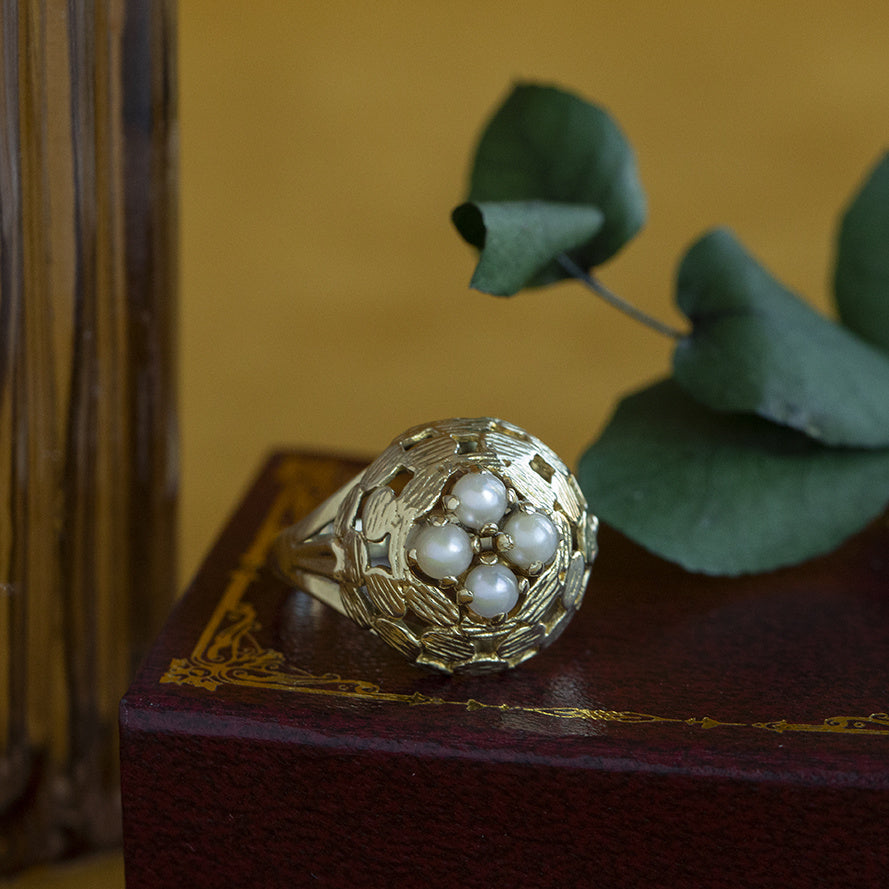 Gold vintage ring with pearl 14 kt