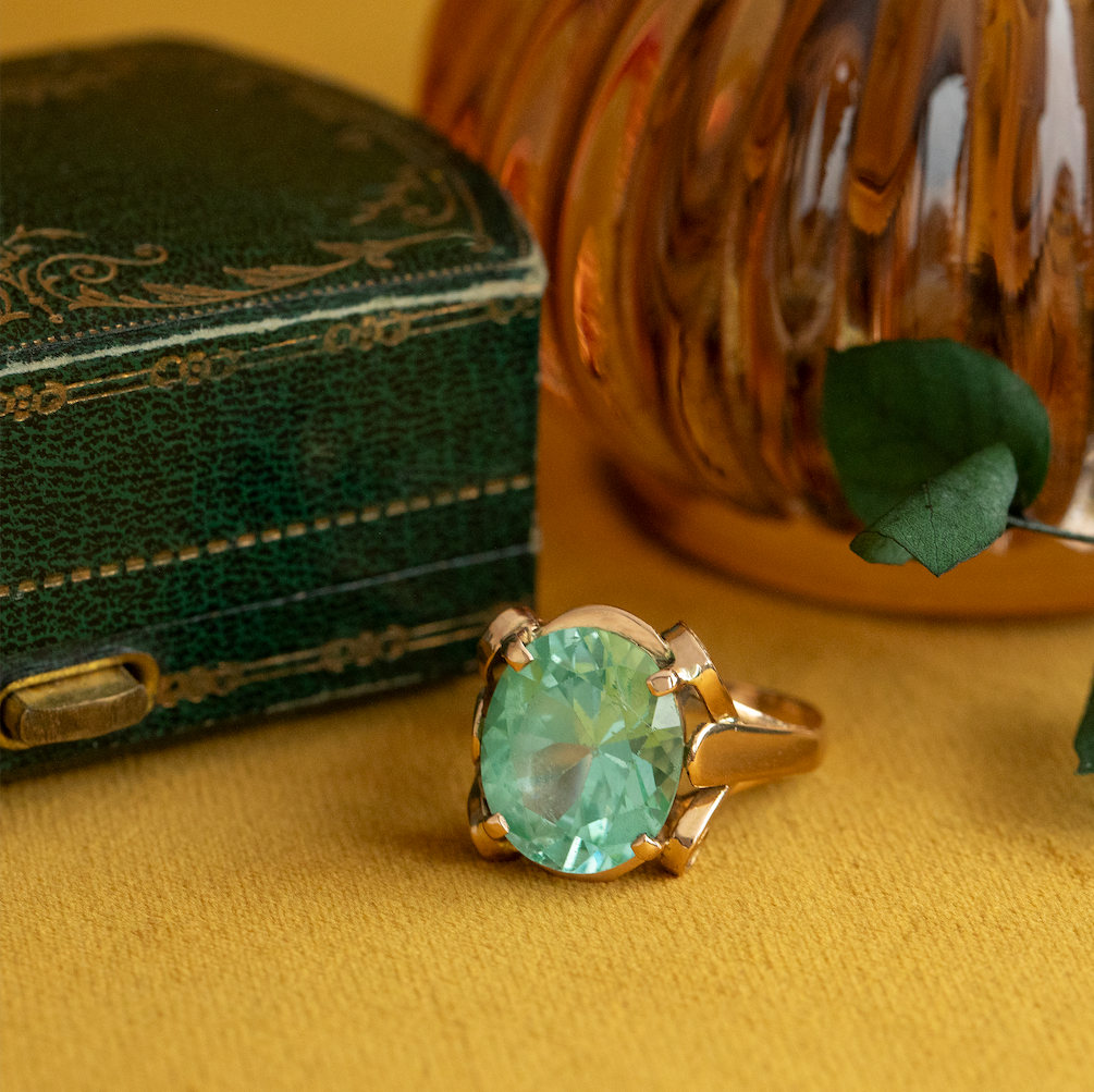Vintage gold ring with spinel, 18 kt