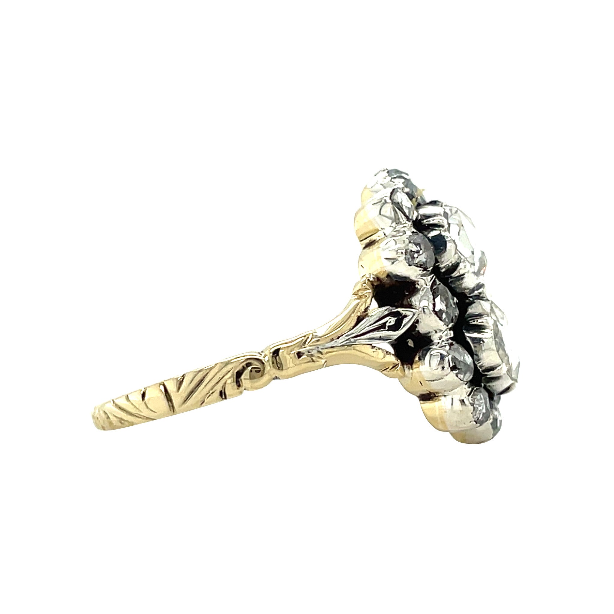 Vintage ring with rose-cut diamond, 9 kt