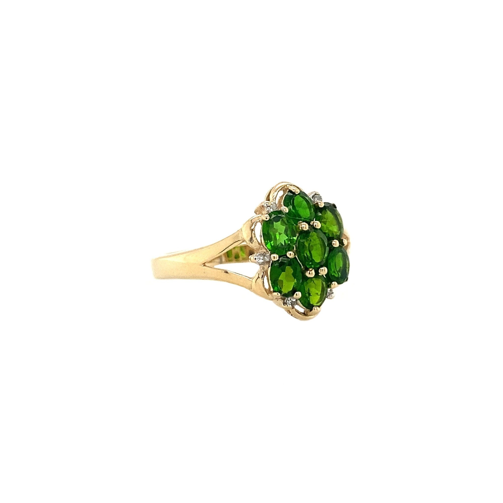 Entourage ring with emerald and diamond 9 krt