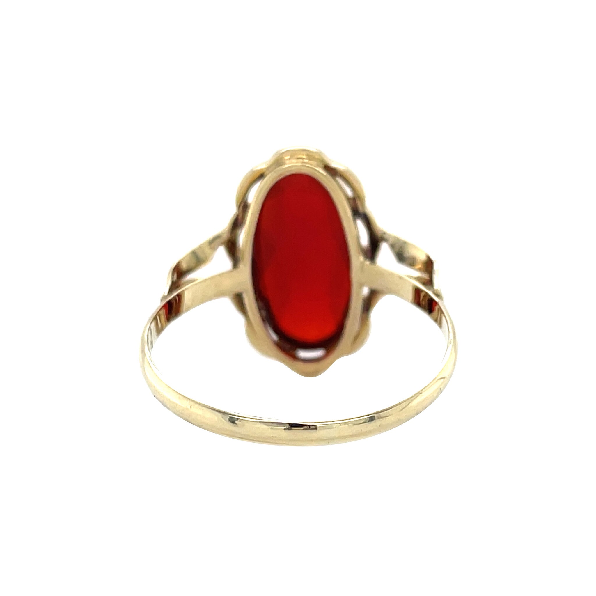 Golden vintage ring with carnelian 14 ct