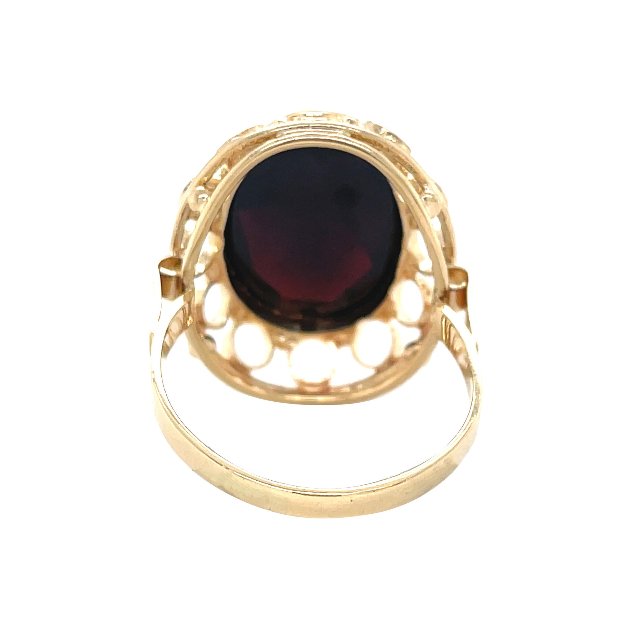 Gold vintage ring with garnet 14 kt
