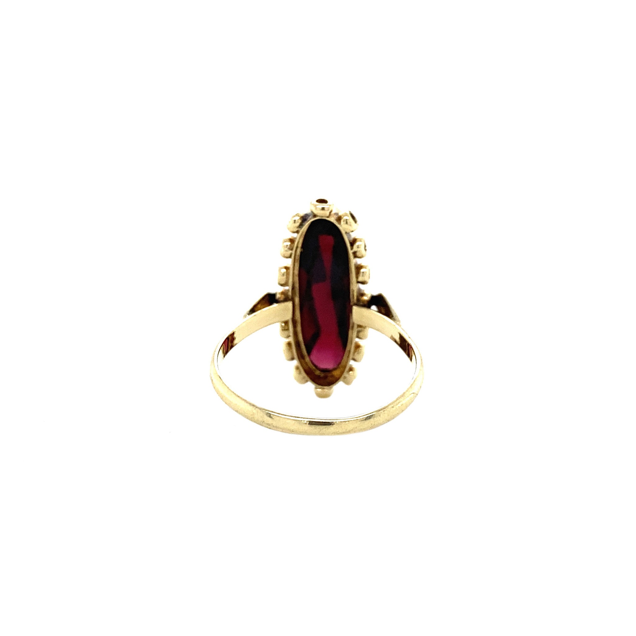 14 kt gold ring with garnet