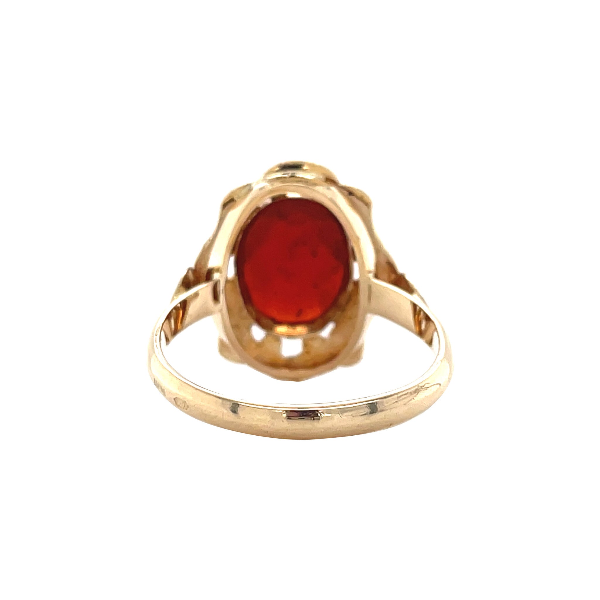 Gouden vintage ring met carneool 14 krt