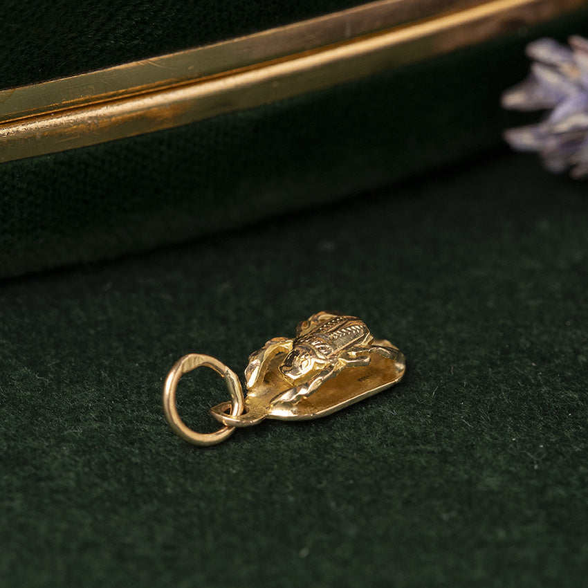 Gold vintage scarab beetle pendant 14 kt