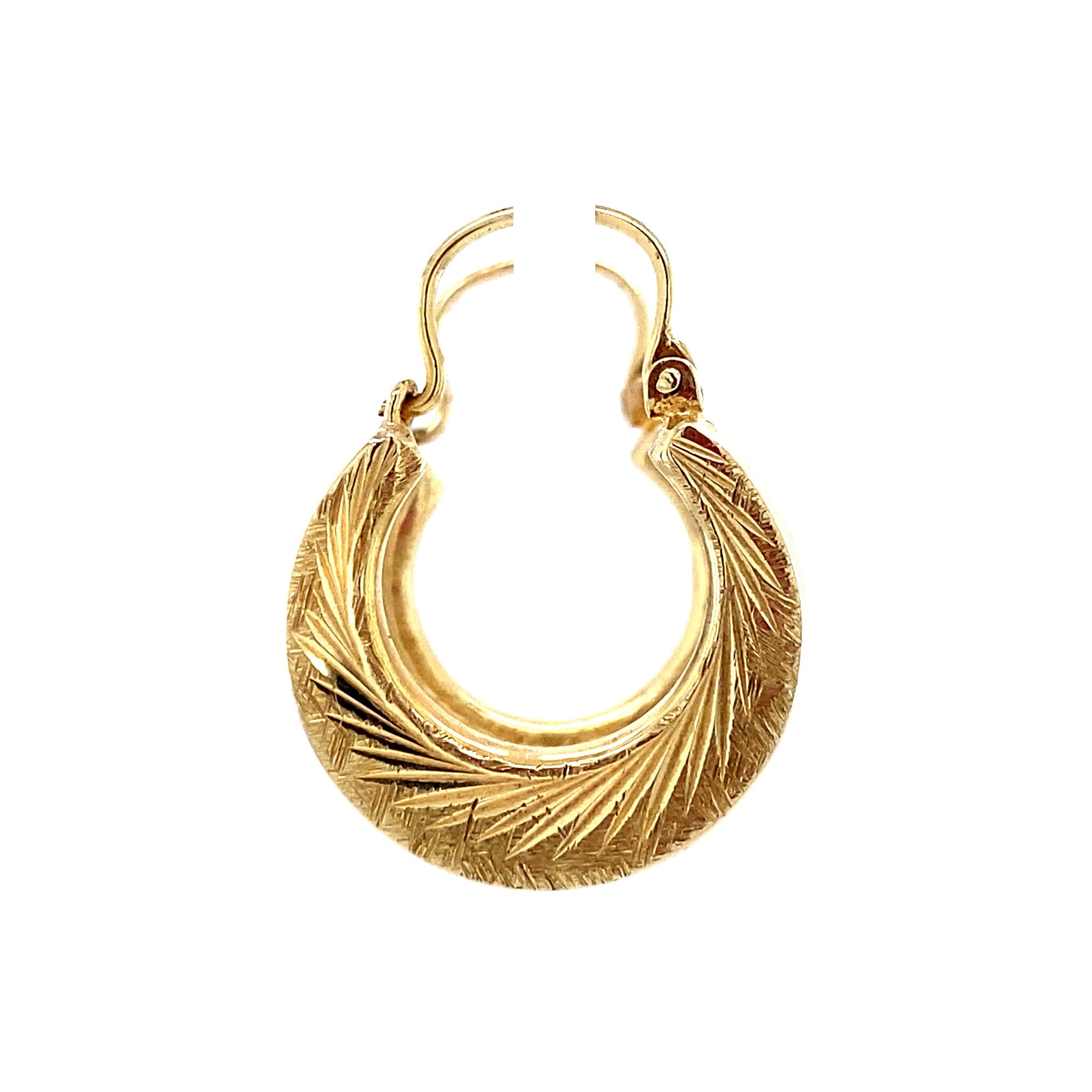 14 kt gold earrings with engraving