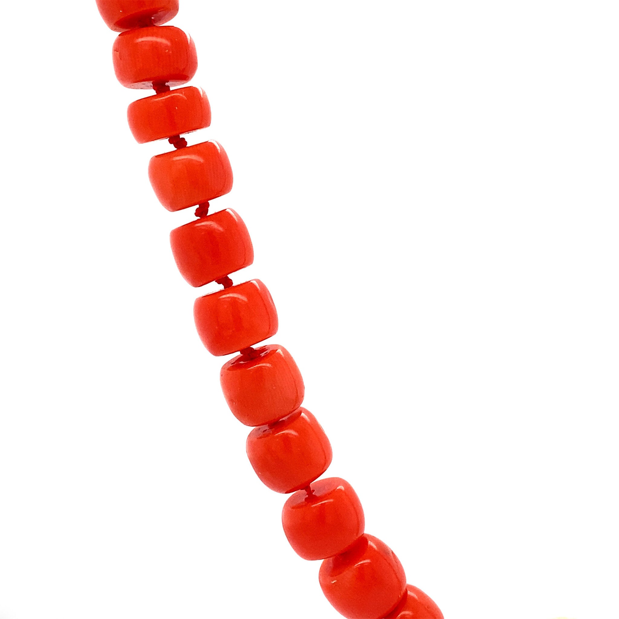 Blood coral necklace with gold clasp 14 krt