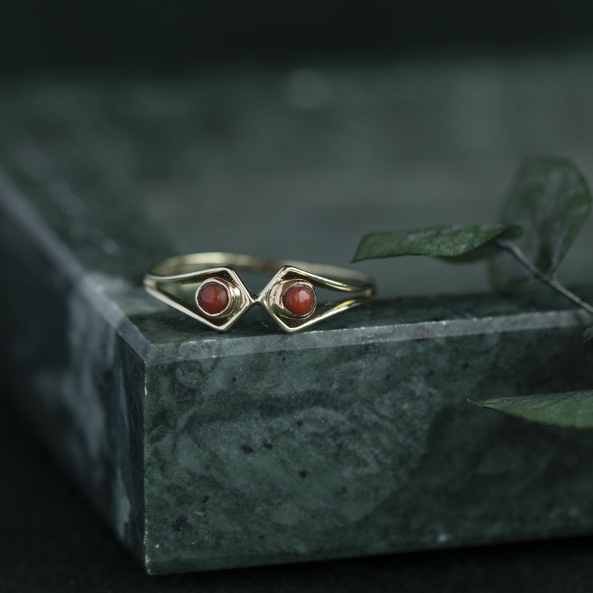 14 kt gold ring with blood coral