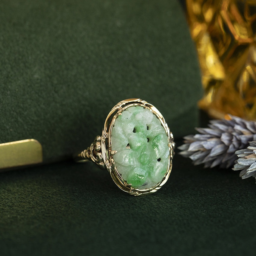 Gouden vintage ring met jade 14 kt