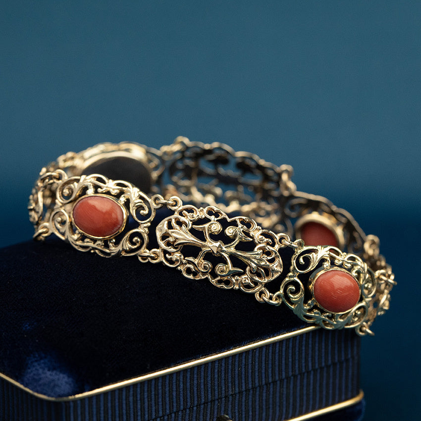 Gouden vintage armband met bloedkoraal 14 krt