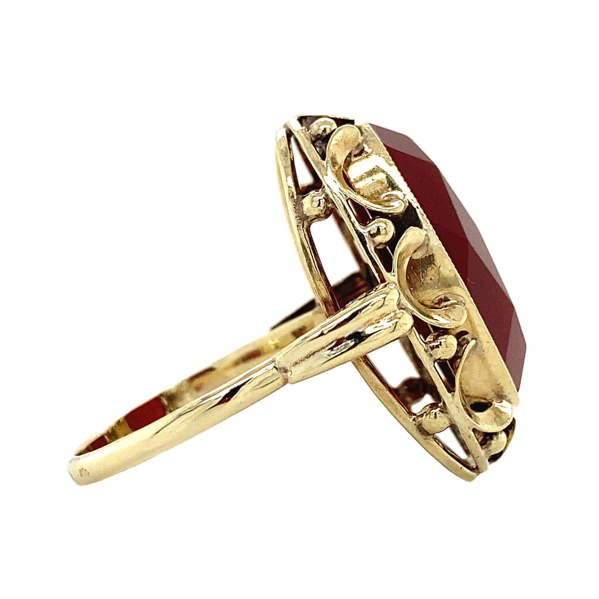 Gouden ring met carneool 14 krt