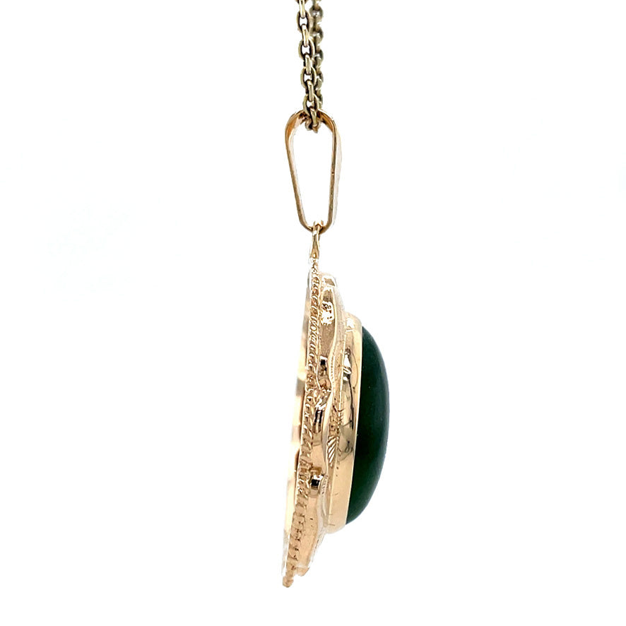 Gouden vintage hanger met nefriet jade 14 krt