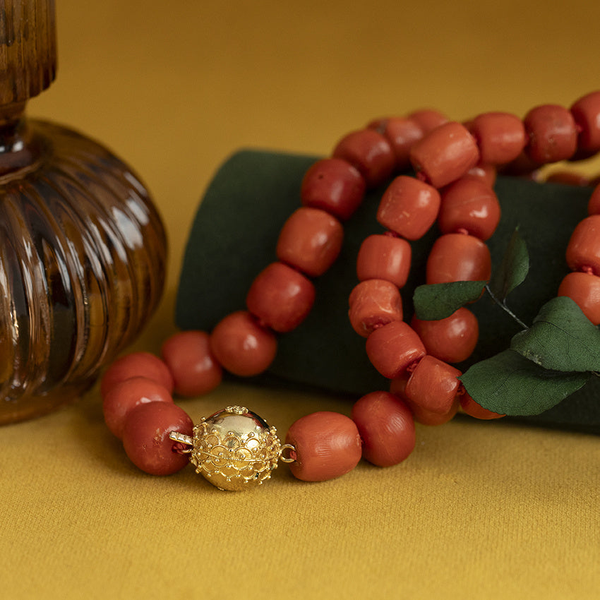 Vintage blood coral necklace with 14 kt gold clasp