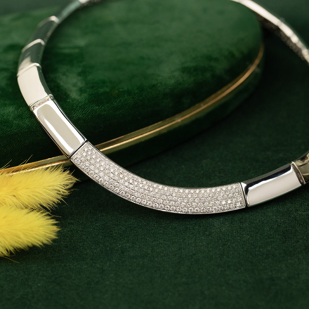 Witgouden choker met diamant 18 krt