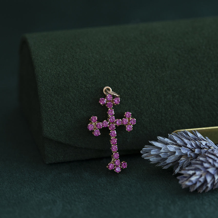 18 kt rose-gold vintage cross pendant with ruby
