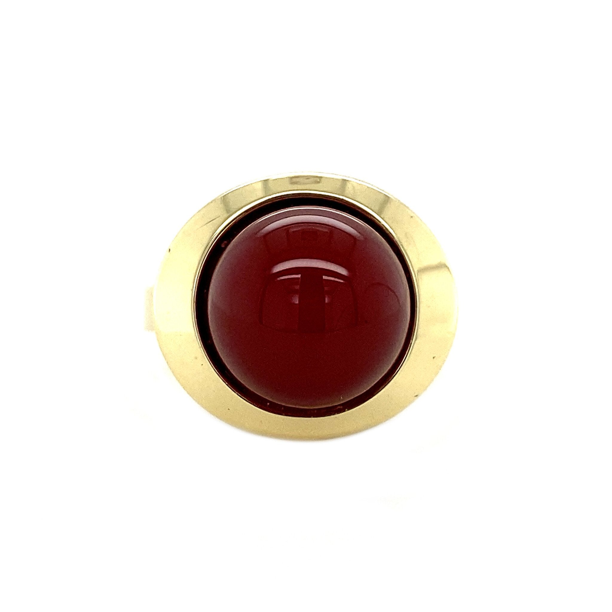 Gold ring with carnelian 14 kt