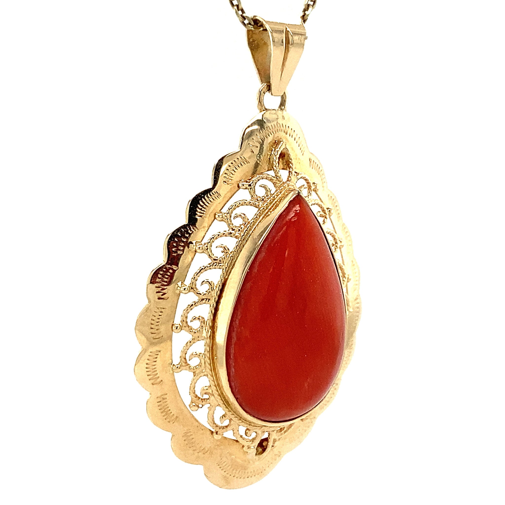 Gouden hanger met bloedkoraal 14 krt