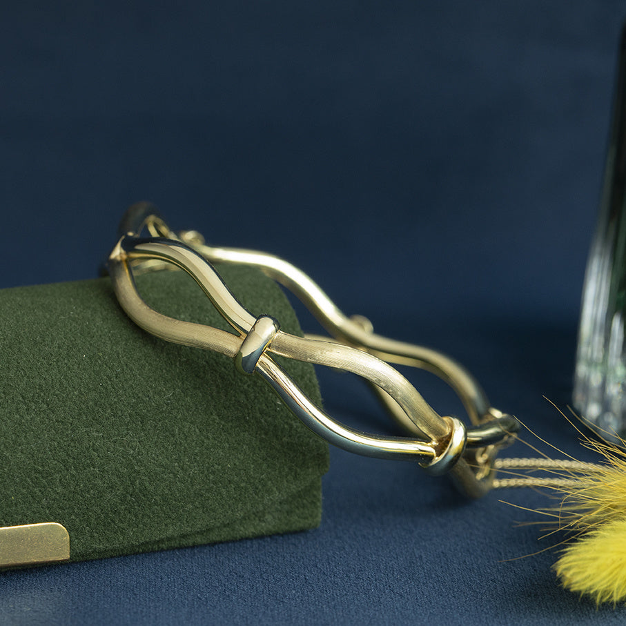 Gouden vintage fantasie bangle 14 krt