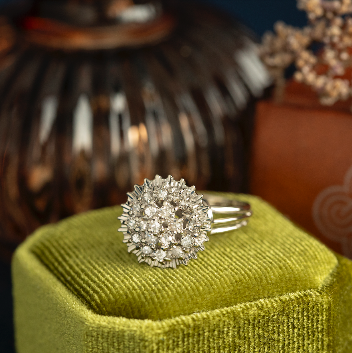 Witgouden vintage entourage ring met diamant 18 kt