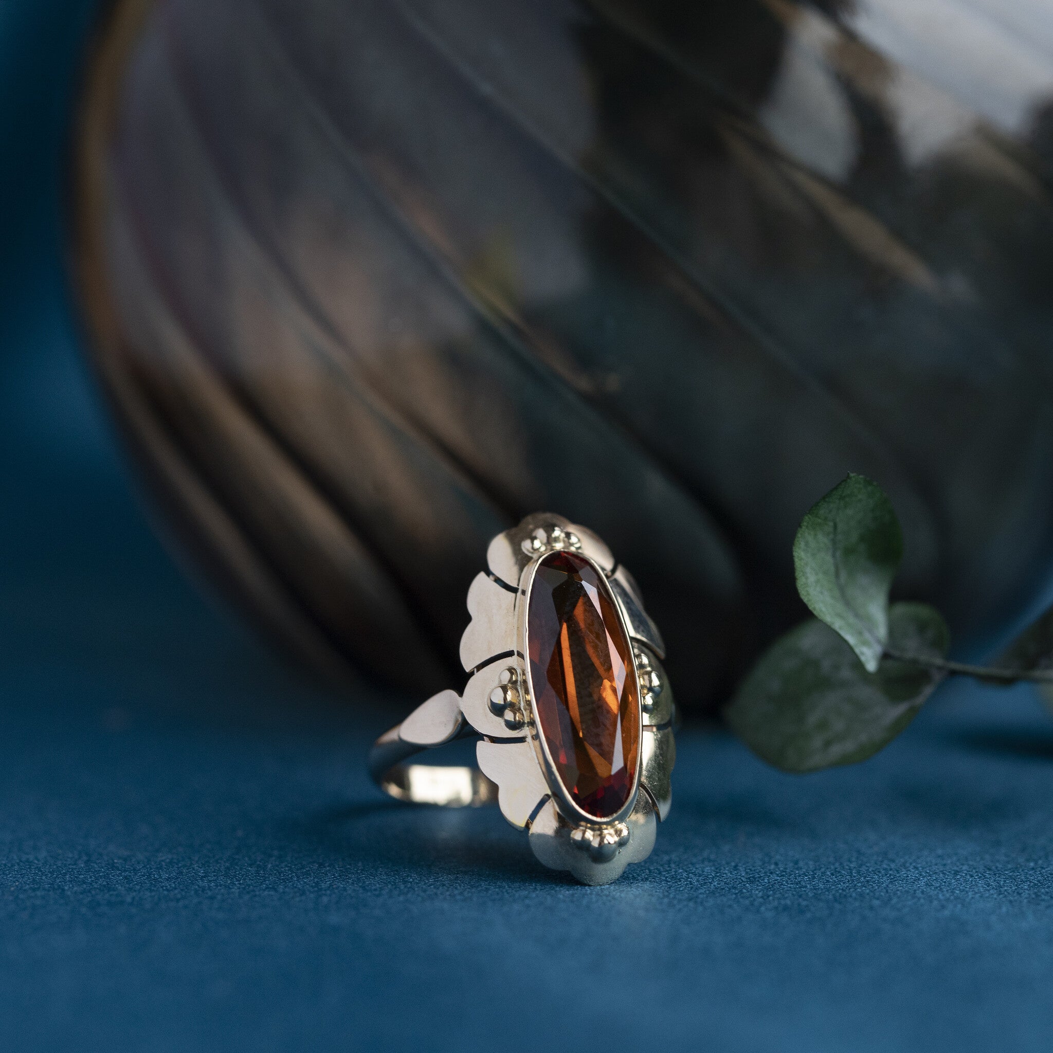 Gouden ring met oranje saffier 14 krt