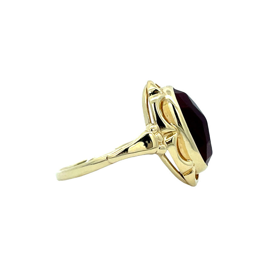 Gouden vintage ring met carneool 14 kt