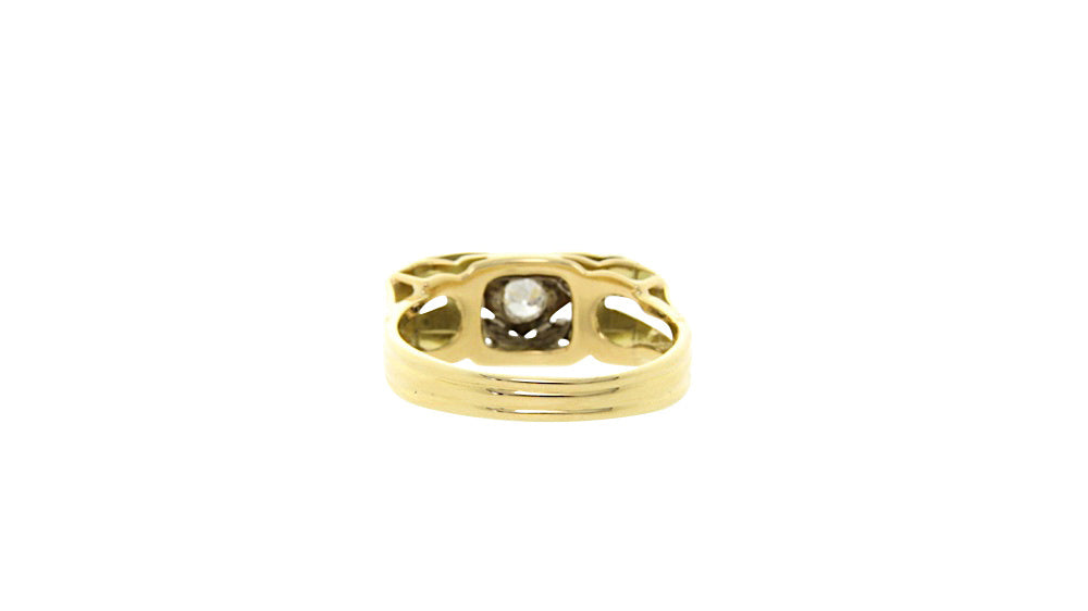 14 kt gold ring with diamond