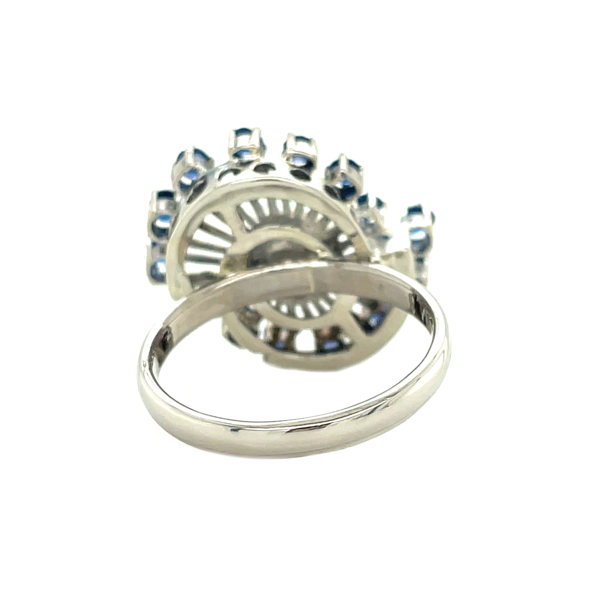 White gold vintage ring with sapphire and pearl 14 kt