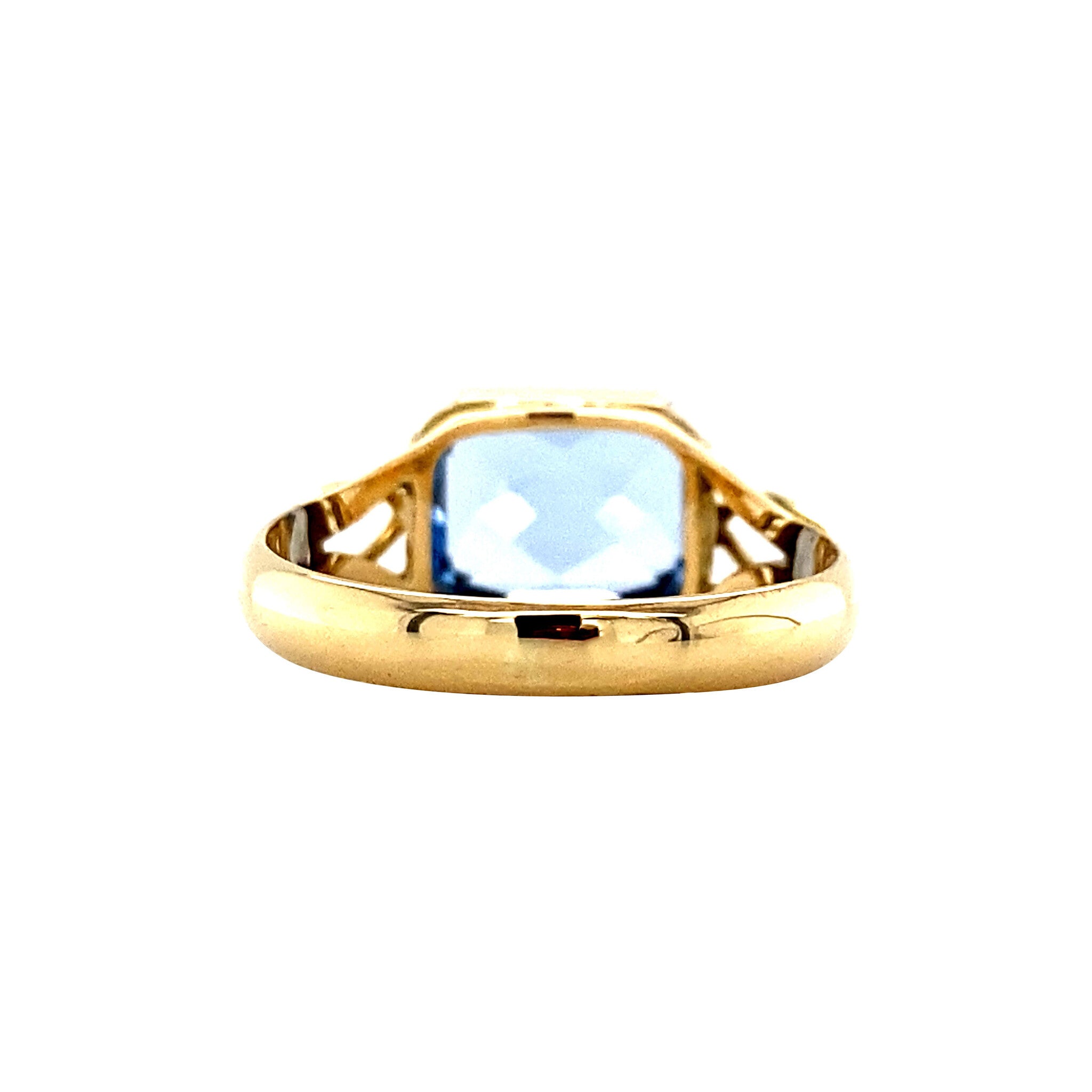 Gold ring with blue spinel, 14 kt