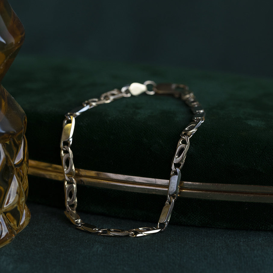 Vintage 14 kt gold fantasy bracelet