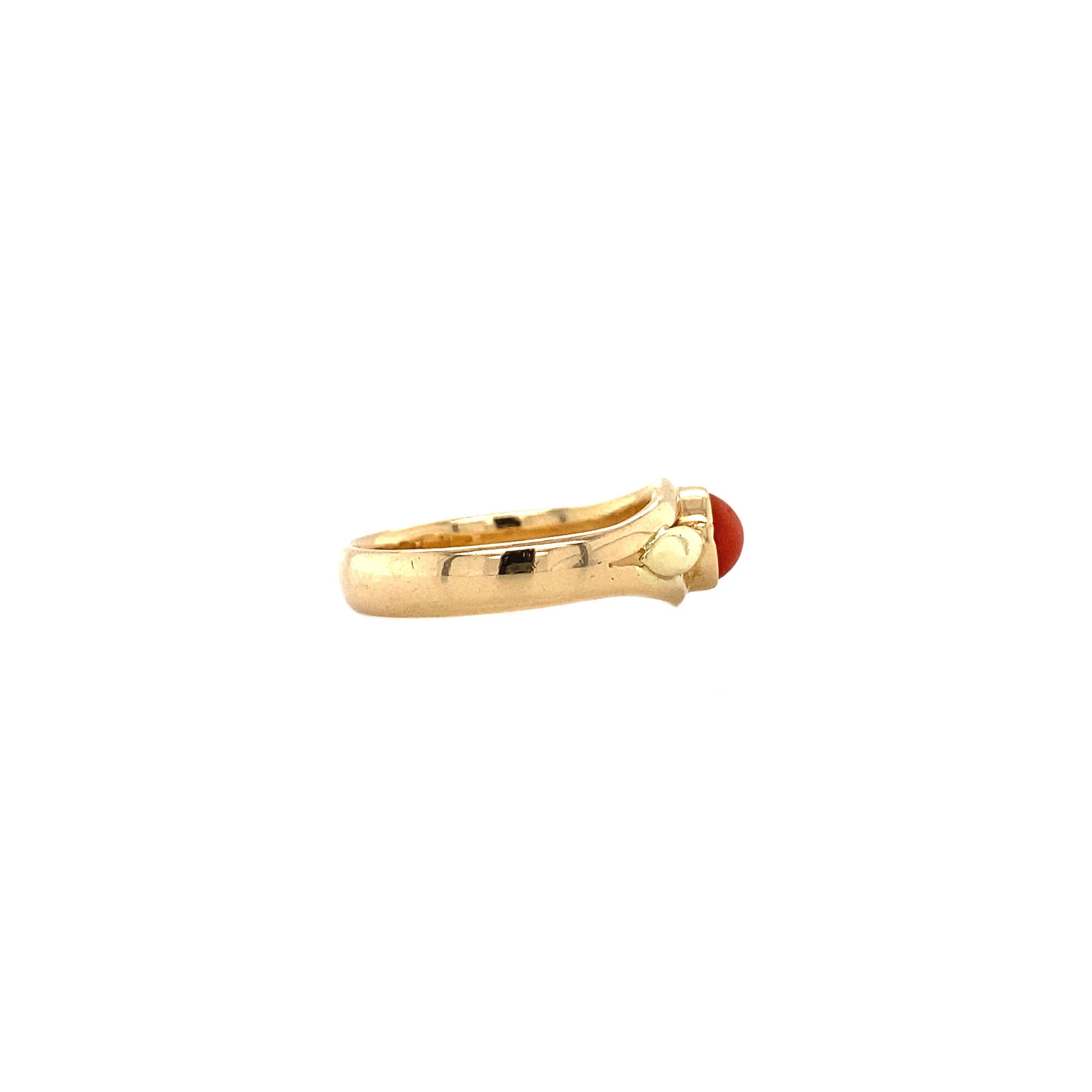 Gold ring with blood coral, 14 kt