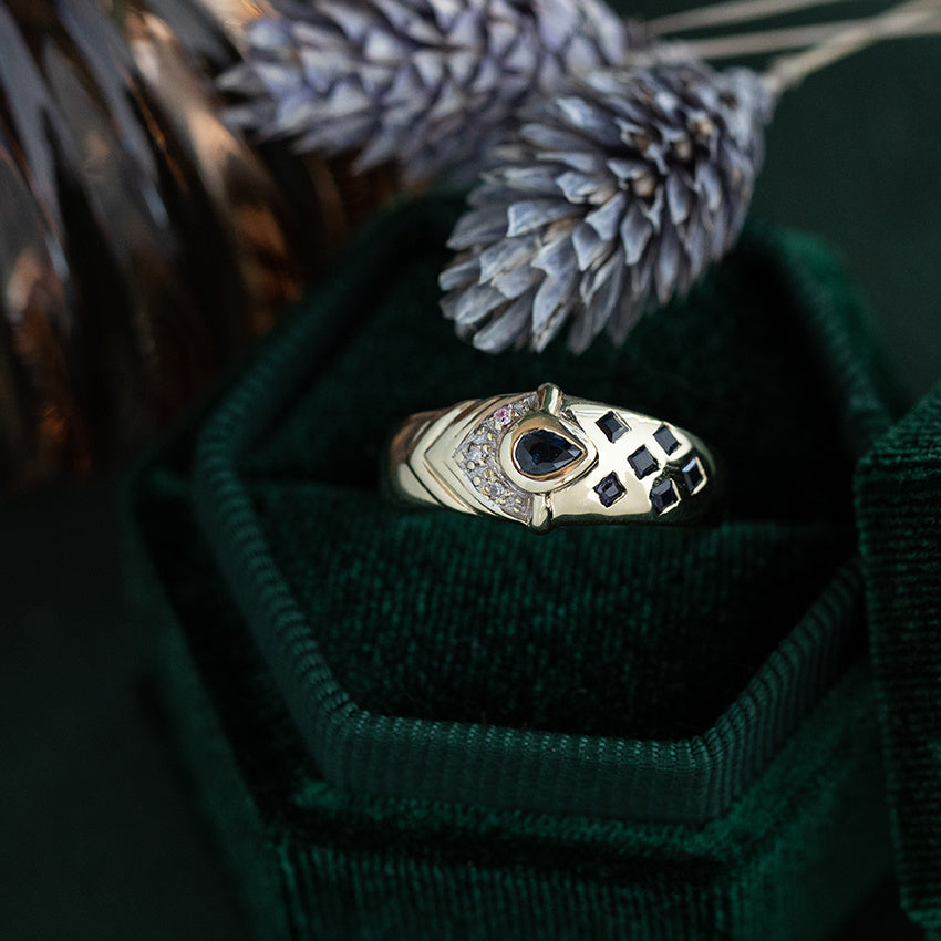 Gouden ring met saffier en diamant 14 krt
