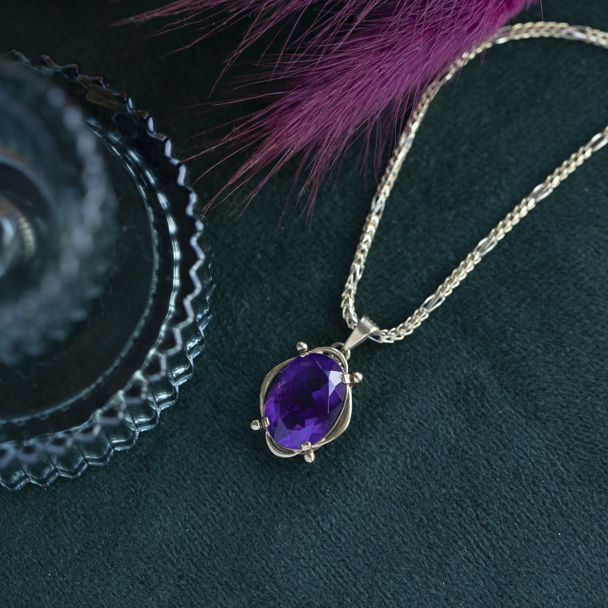 Pendant with amethyst 9 krt